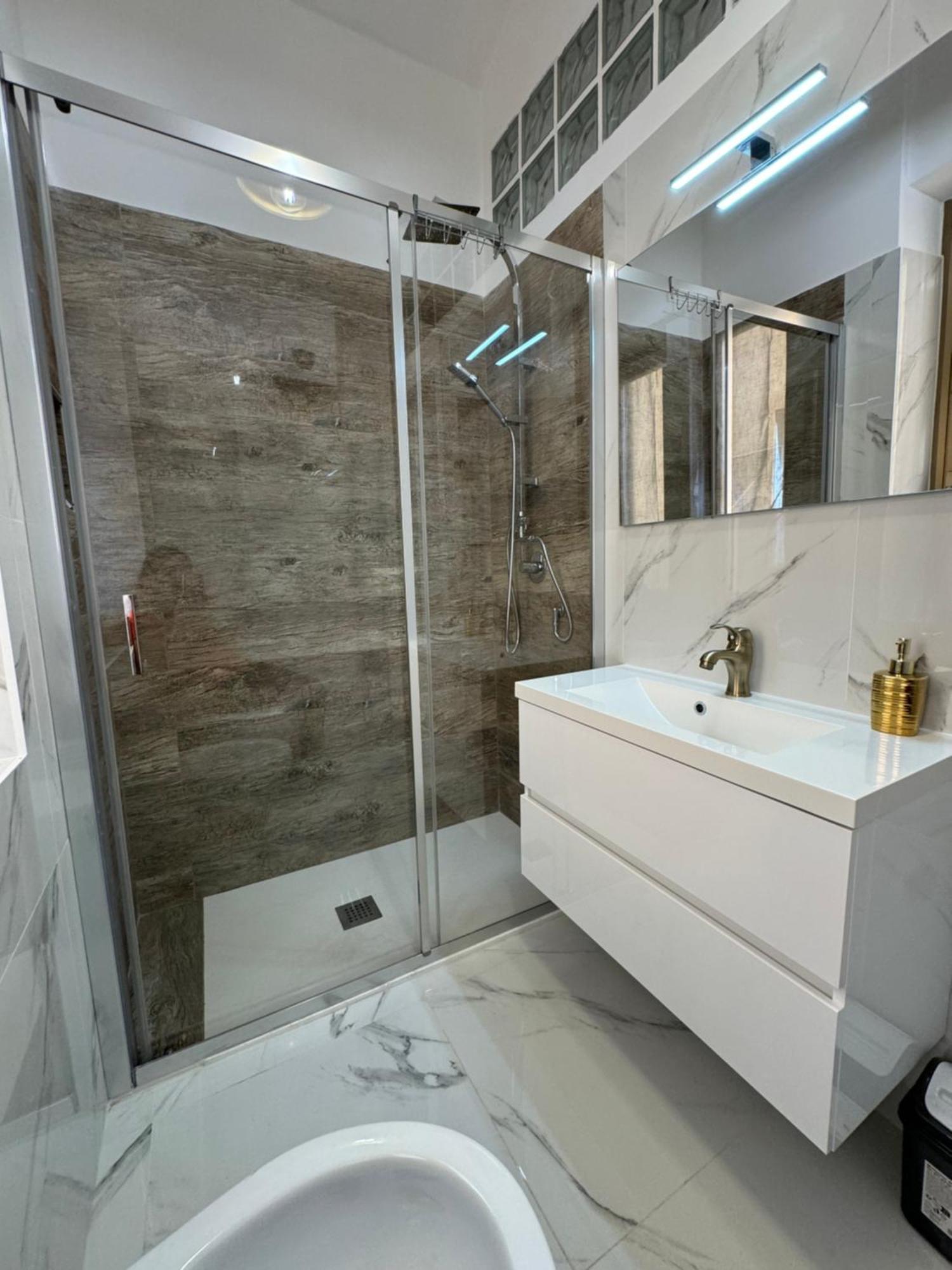 Apartmán Casa Aoo! Řím Exteriér fotografie